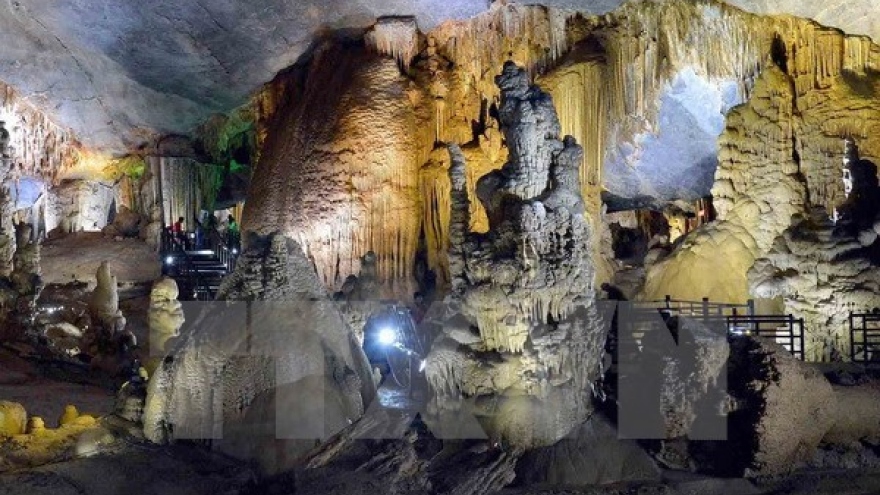 
        Tourism services branched out via Dong Hoi-Chiang Mai air route
                              