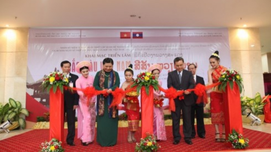 Vietnam tourism culture days in Laos