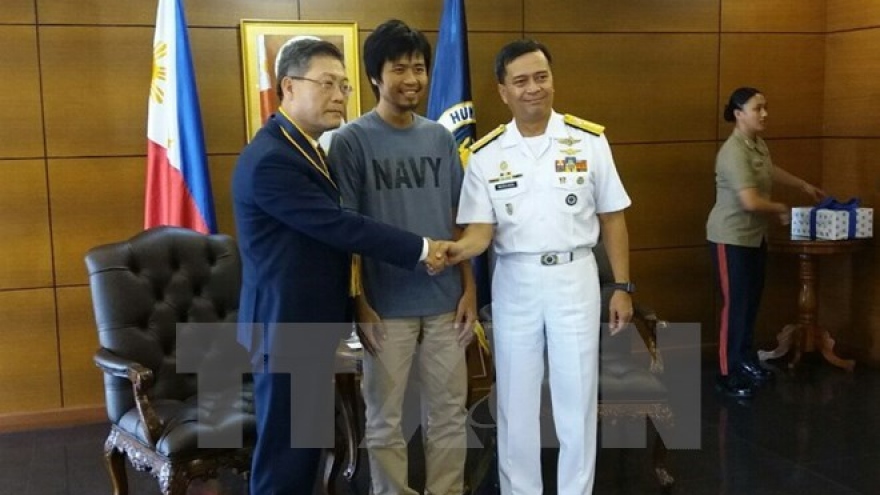 Vietnamese sailor rescued from Philippine pirates to return home