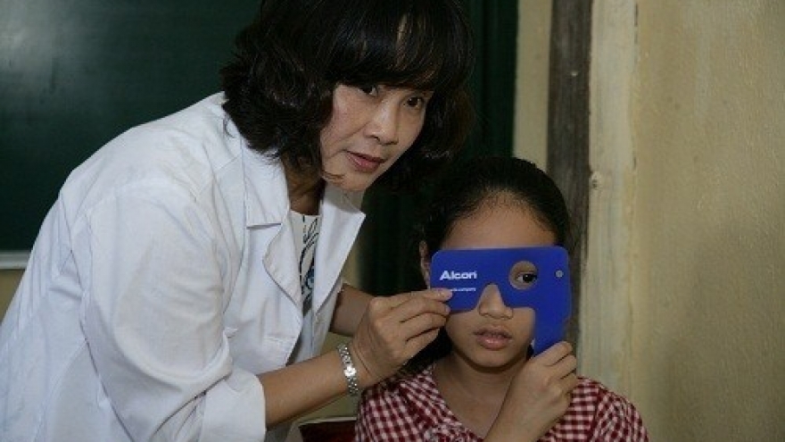 Almost half of city kids have eyesight issues