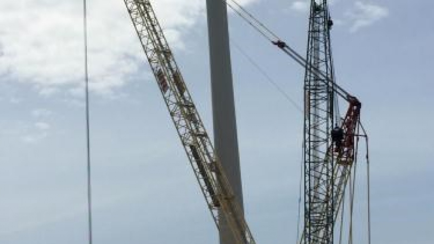 Ninh Thuan: First wind power turbines installed