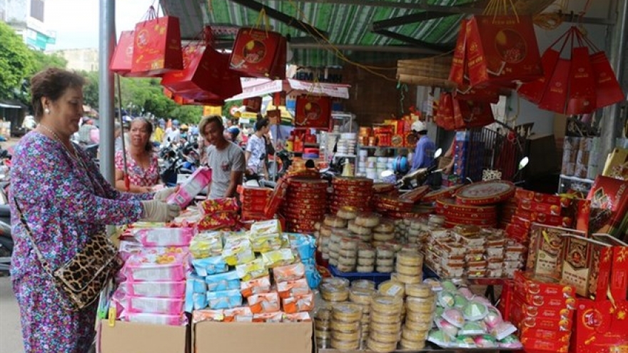 New kinds of mooncakes ready