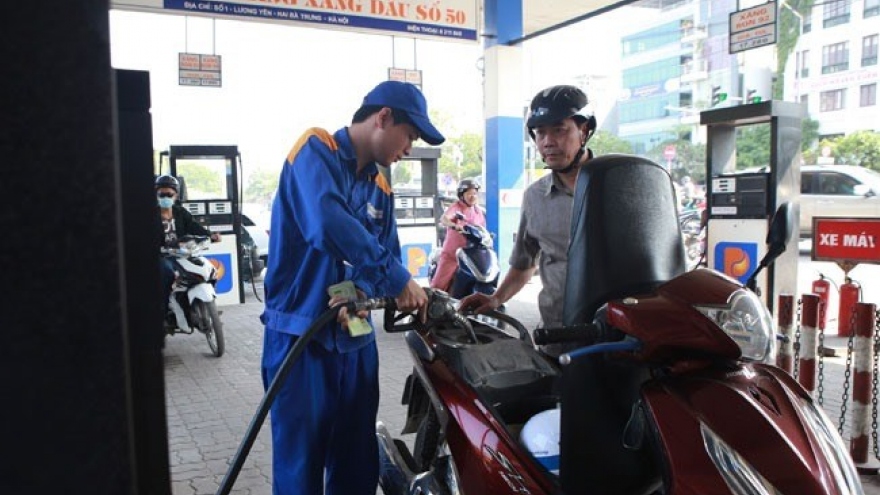 Petrol prices go up to VND17,486 per litre