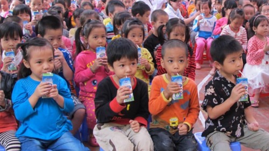 
        Children in Bac Ninh to benefit from school milk programme
                              
