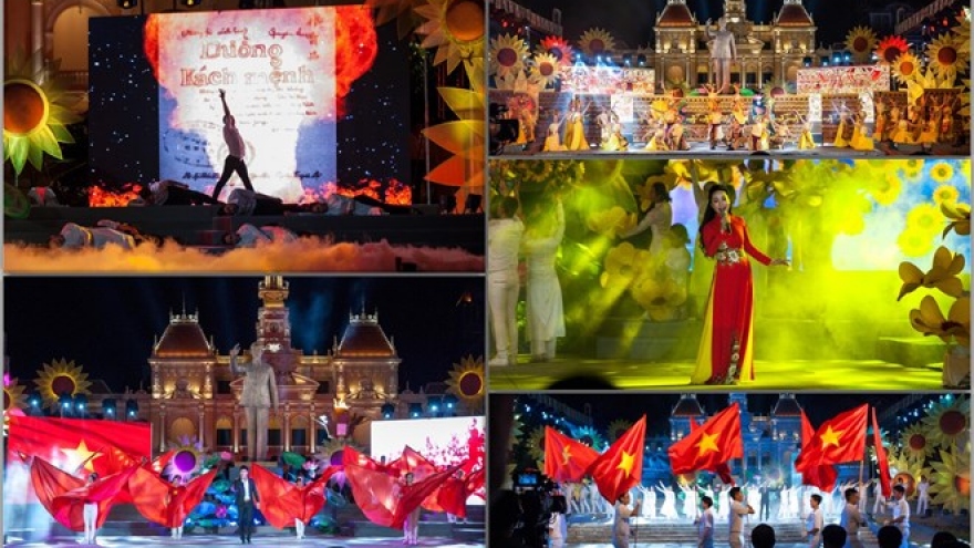 HCM City hosts art performance marking National Day