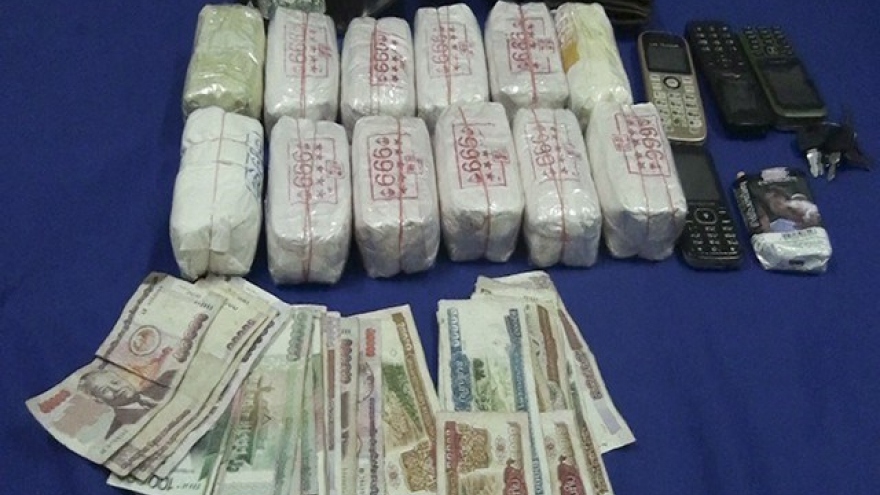 Quang Binh border force arrests Lao drug traffickers