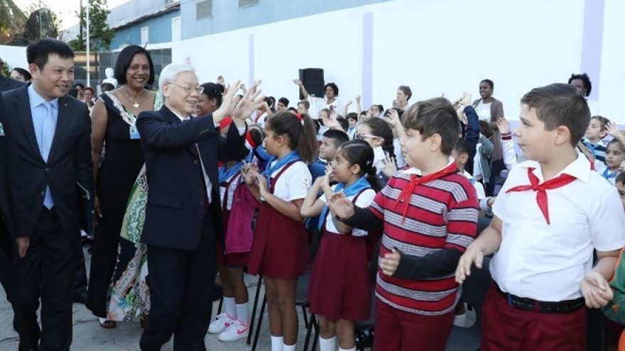 Party chief Nguyen Phu Trong visits Vo Thi Thang school in Cuba