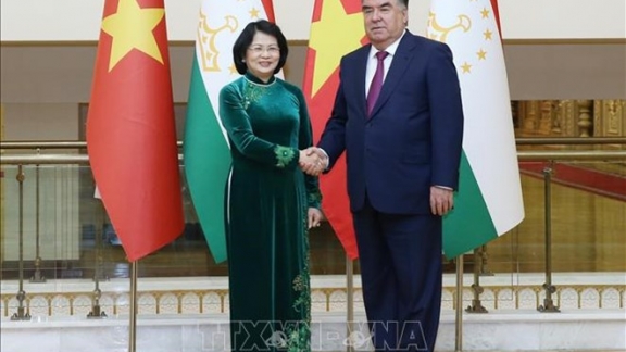 Vice President holds bilateral meetings on CICA sidelines