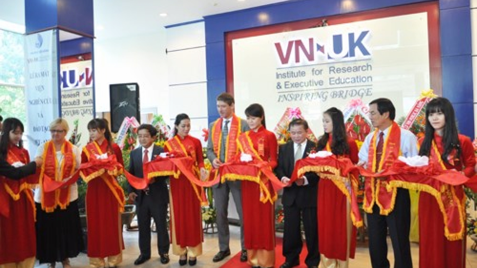 Universities, enterprises connect to boost training quality