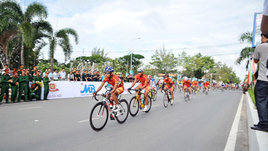 Trans-Vietnam cycling tournament kicks off