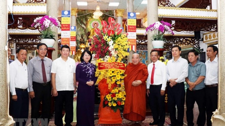 Vice President praises Vietnamese Buddhism for contribution to national construction