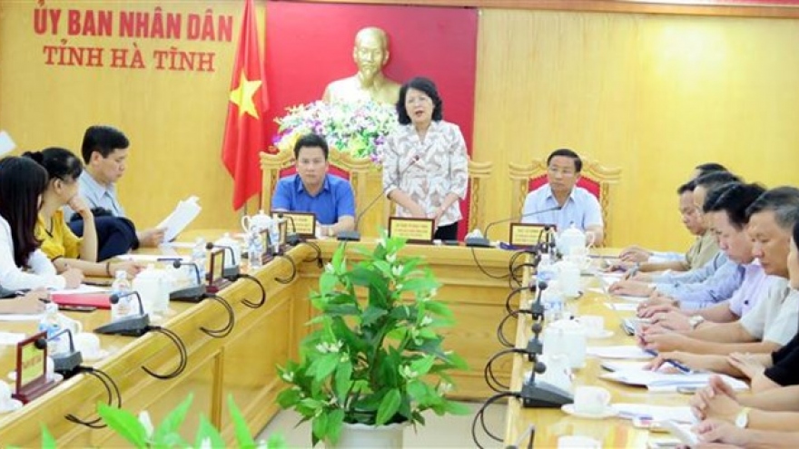 Vice President visits Ha Tinh following storm Doksuri