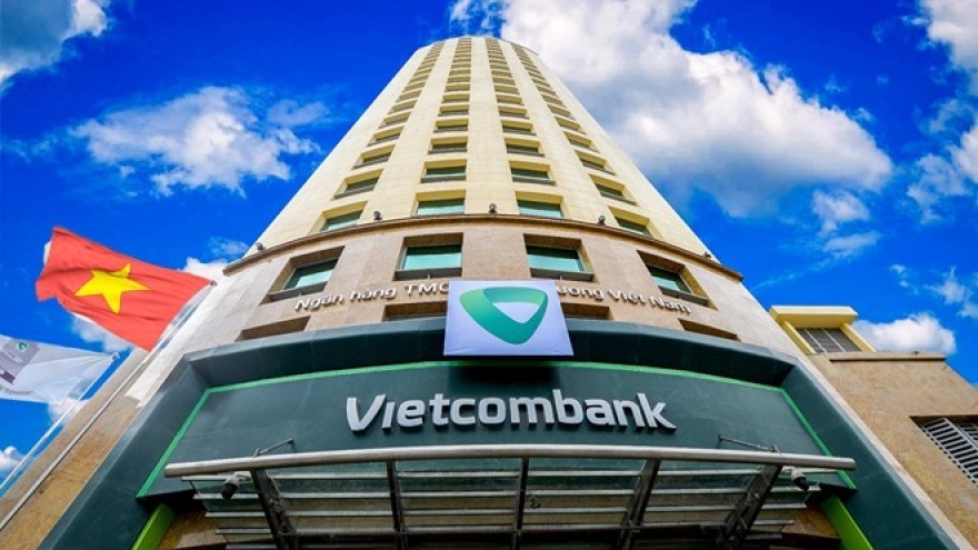 Selling shares to foreign investors, VCB’s charter capital up