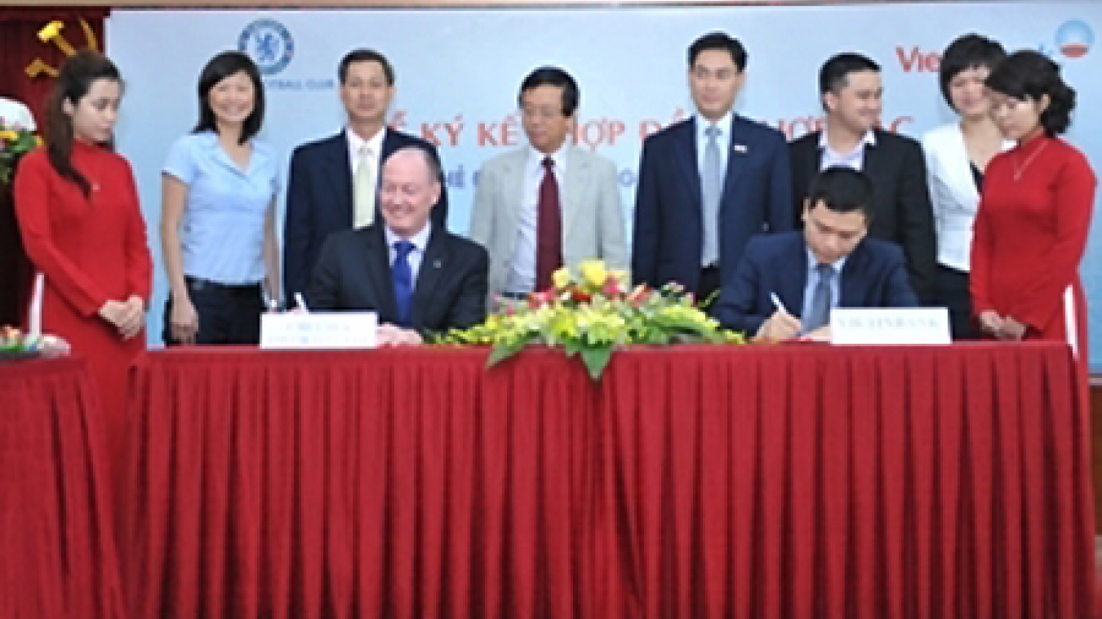 Vietinbank signs US$139 million loan agreement with foreign banks