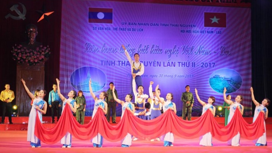 Thai Nguyen hosts Vietnam-Laos friendship singing festival