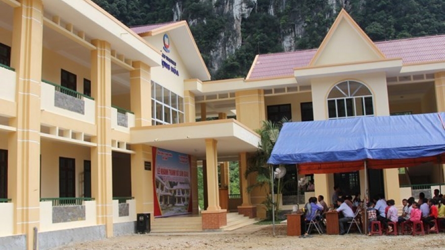 Vietnam Airlines builds school for ethnic minority pupils