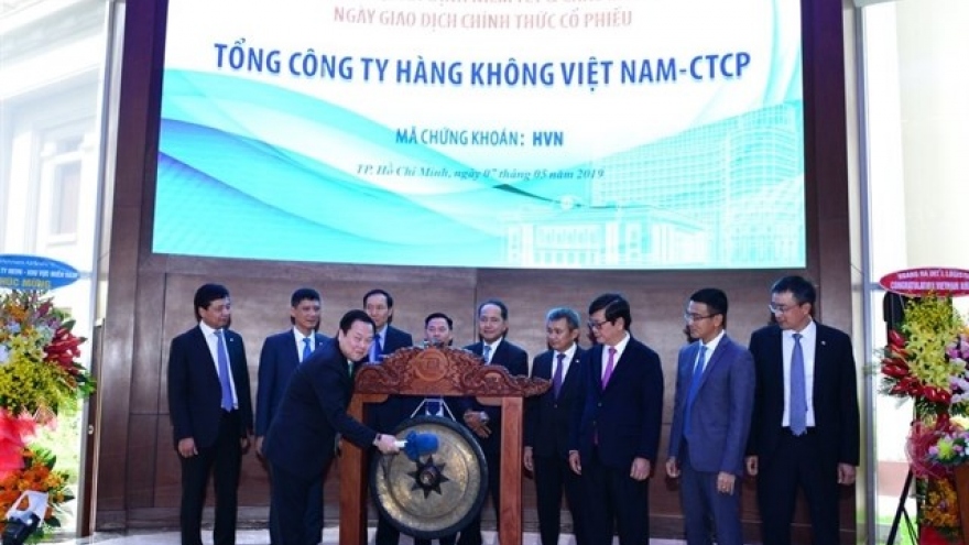 Vietnam Airlines officially lists shares on HoSE