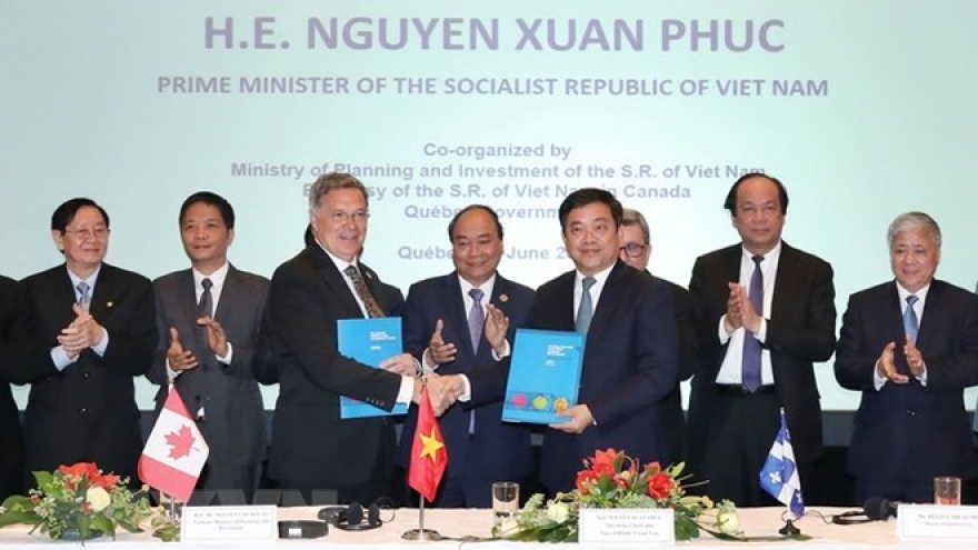 Vietnam, Canada sign cooperation memoranda