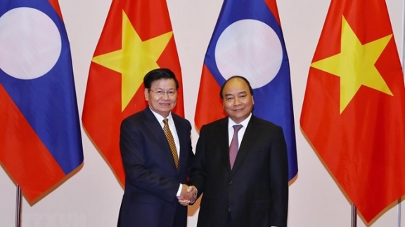 Vietnam, Laos resolved to create breakthrough in trade