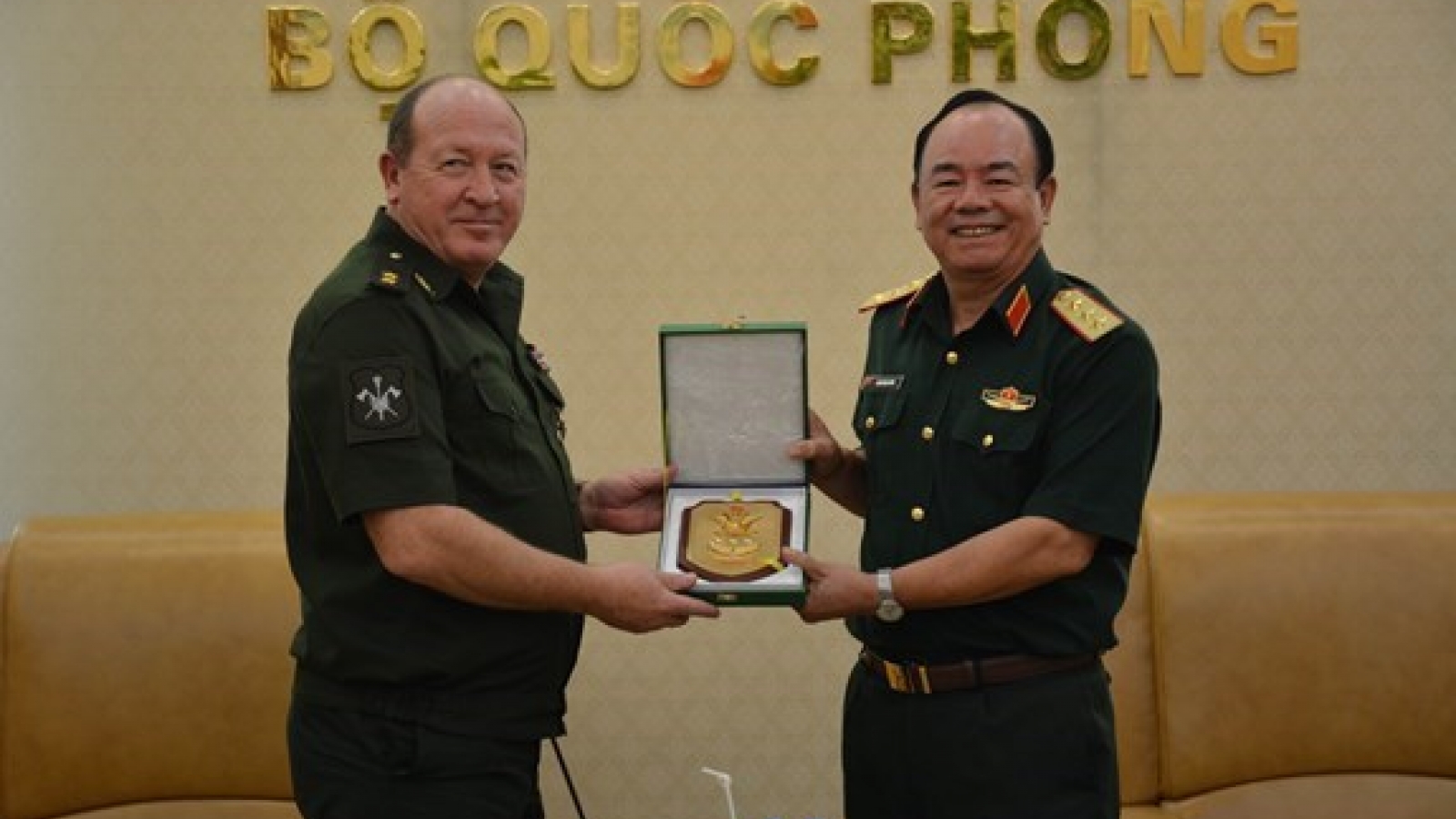 Vietnam, Russia tighten cooperation in peacekeeping activities