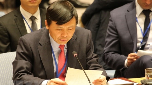 Vietnam calls for compliance to resolutions on Middle East issue