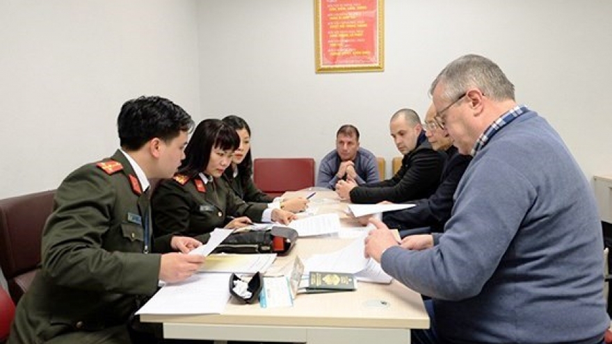 Vietnam extradites wanted suspect to Bulgaria