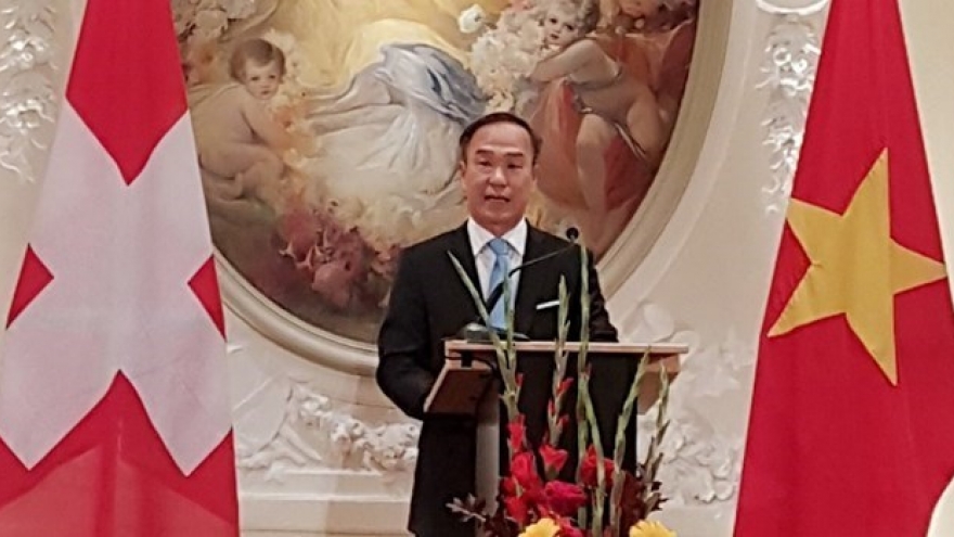 Vietnam mission in Geneva holds early-spring gathering