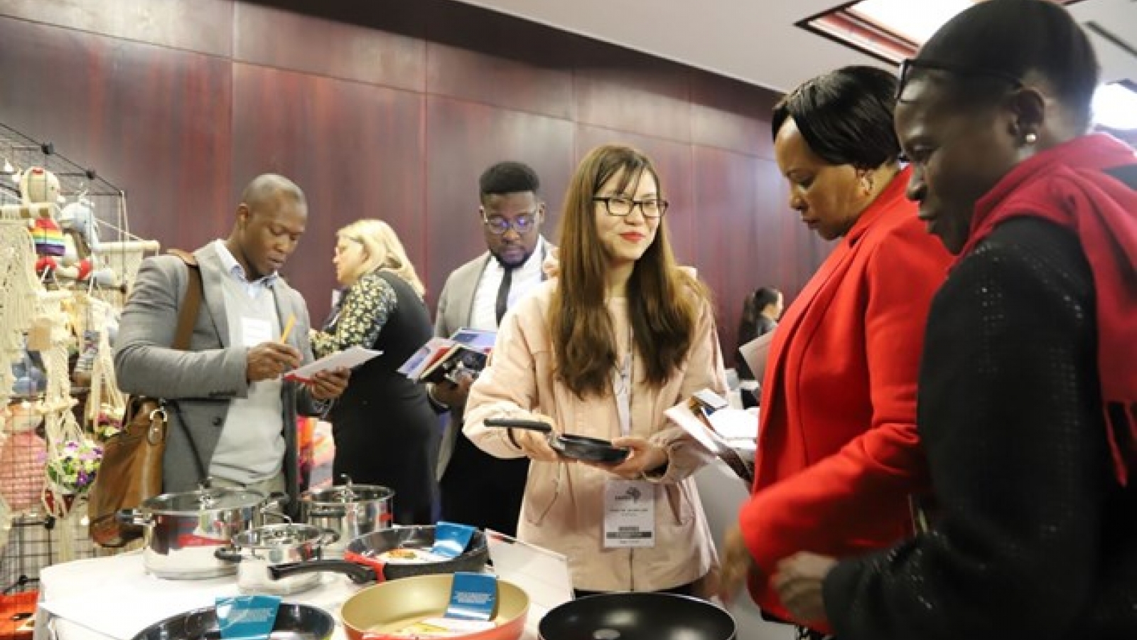 Vietnam sends biggest ever trade promotion delegation to South Africa