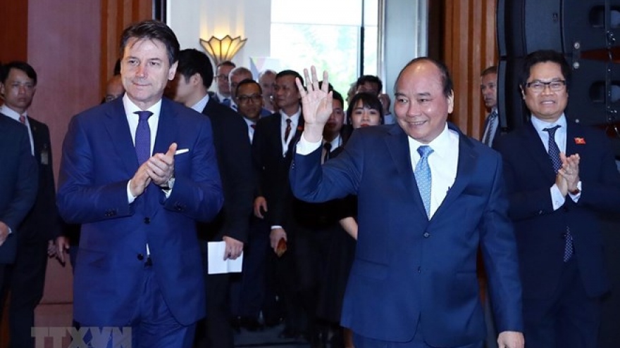 Vietnamese, Italian PMs co-chair Italy-ASEAN economic relations dialogue