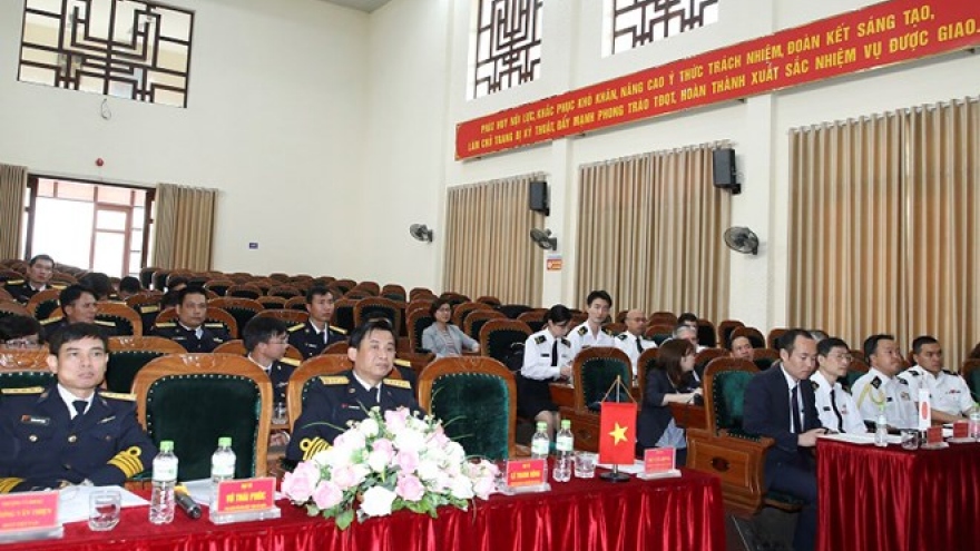 Vietnamese, Japanese naval forces boost professional exchange