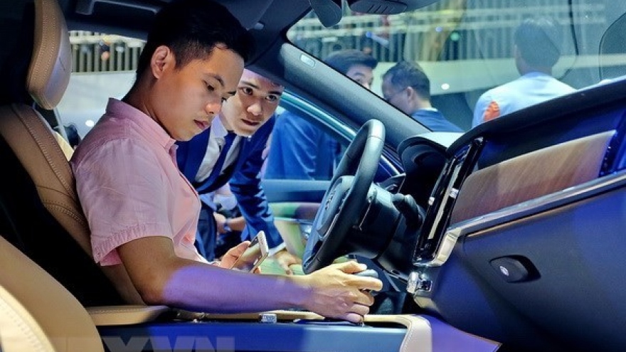 Vietnam’s auto demands rise on import tax cut: British experts