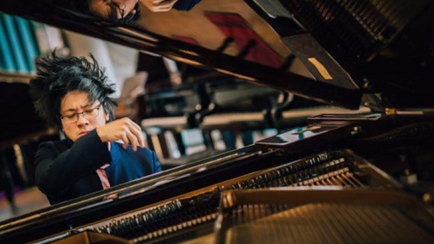 Popular Vietnamese pianist to perform in Hanoi