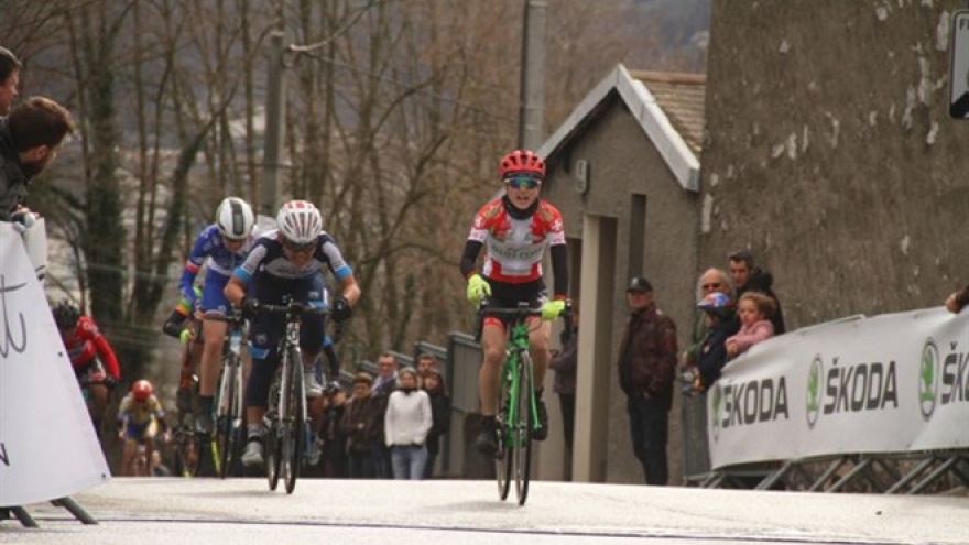 Vietnamese places second at Chambéry French Grand Prix