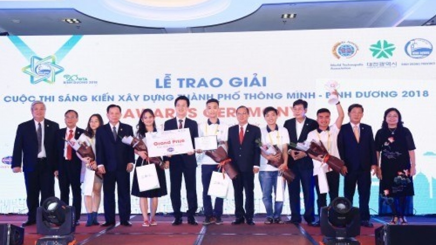 Vietnamese team wins int’l smart city initiative competition