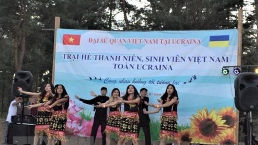 Vietnamese youth camp held in Ukraine