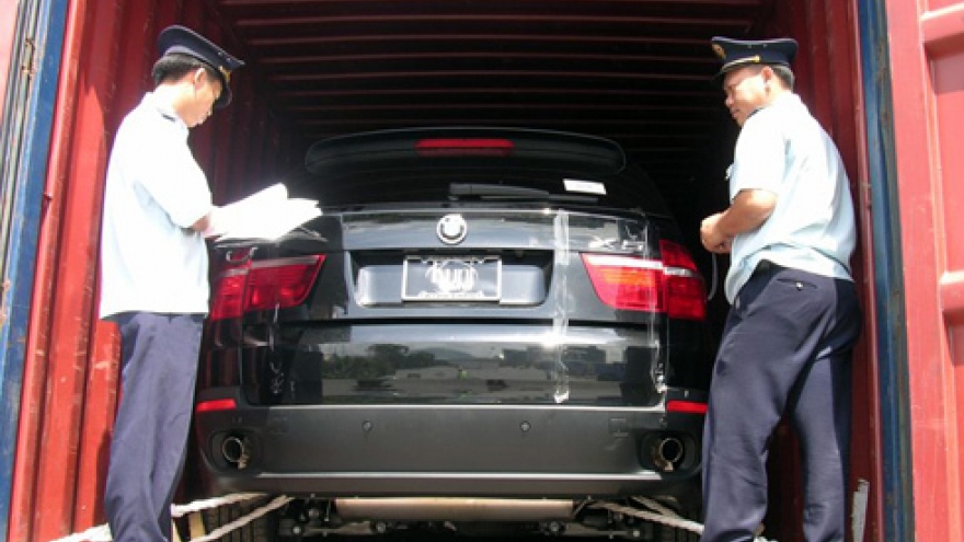Vietnam ends tax breaks on car imports for overseas Vietnamese