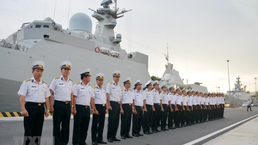 Vietnam naval ship visits Russia