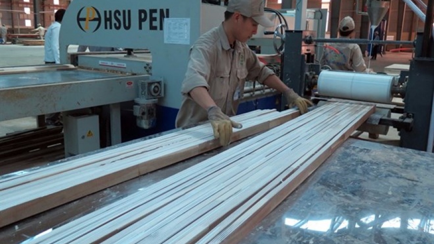 Vietnam’s wood industry faces difficulties in raw materials
