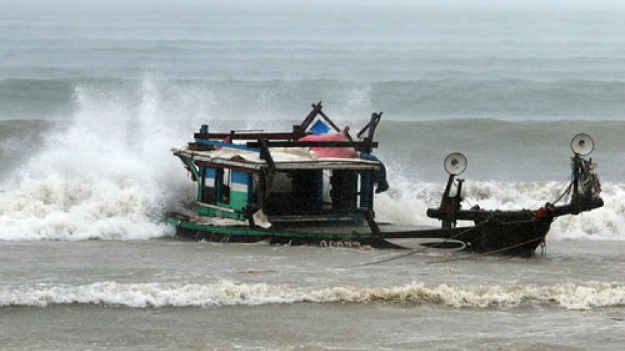 
        New typhoon may hit South China Sea this week
                              