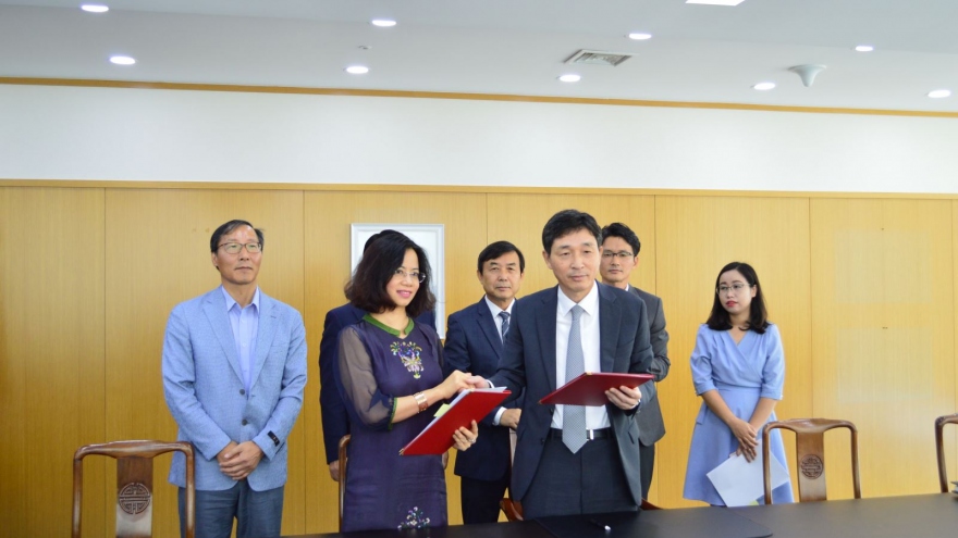 ROK Embassy unveils shorter Visa processing time