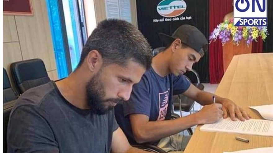 Viettel signs contracts with Brazilian footballers