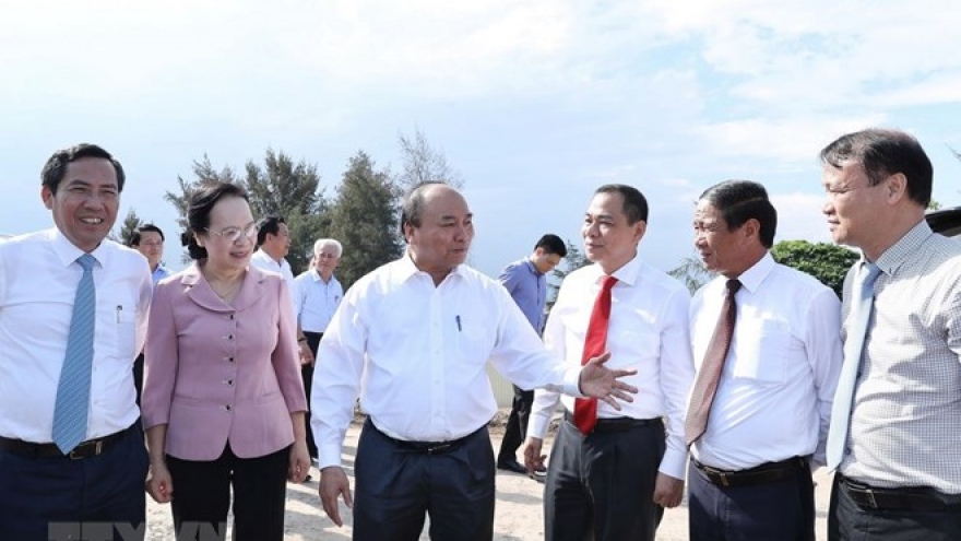 PM hopes for Vingroup’s contributions to domestic auto industry