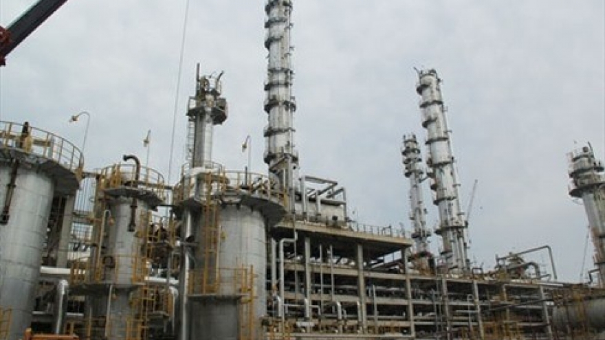 
        Government approves restructuring of Vinachem
                              