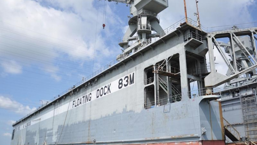 
        Vinalines to sell shipyard despite losses
                              