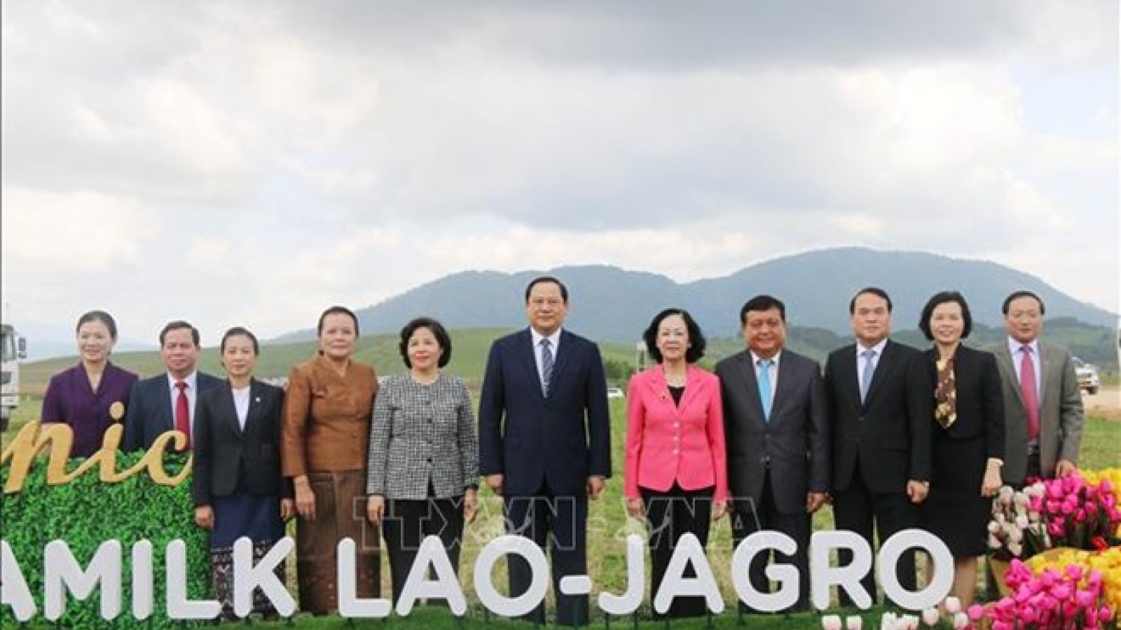 Vinamilk expands organic milch cow breeding in Laos