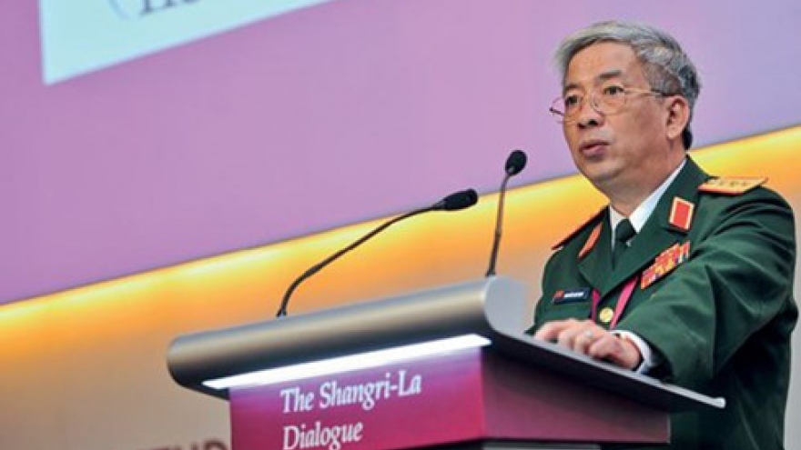 
        Vietnam attends Shangri-La Dialogue in Singapore
                              