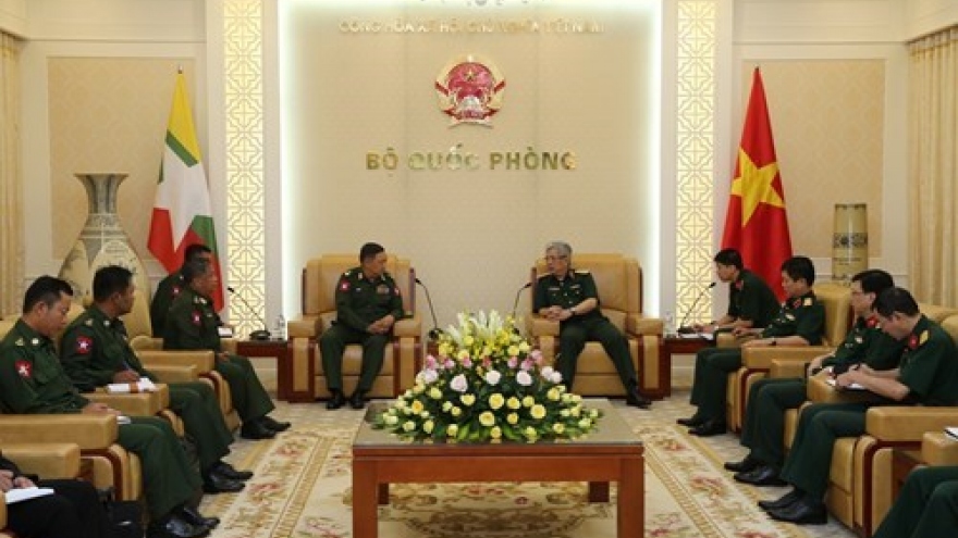 Vietnam, Myanmar examine ways to realize defence cooperation MoU