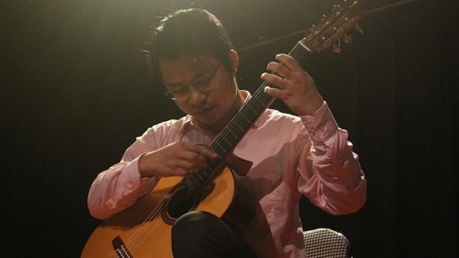 Hanoi’s first international guitar festival set to start Oct. 27