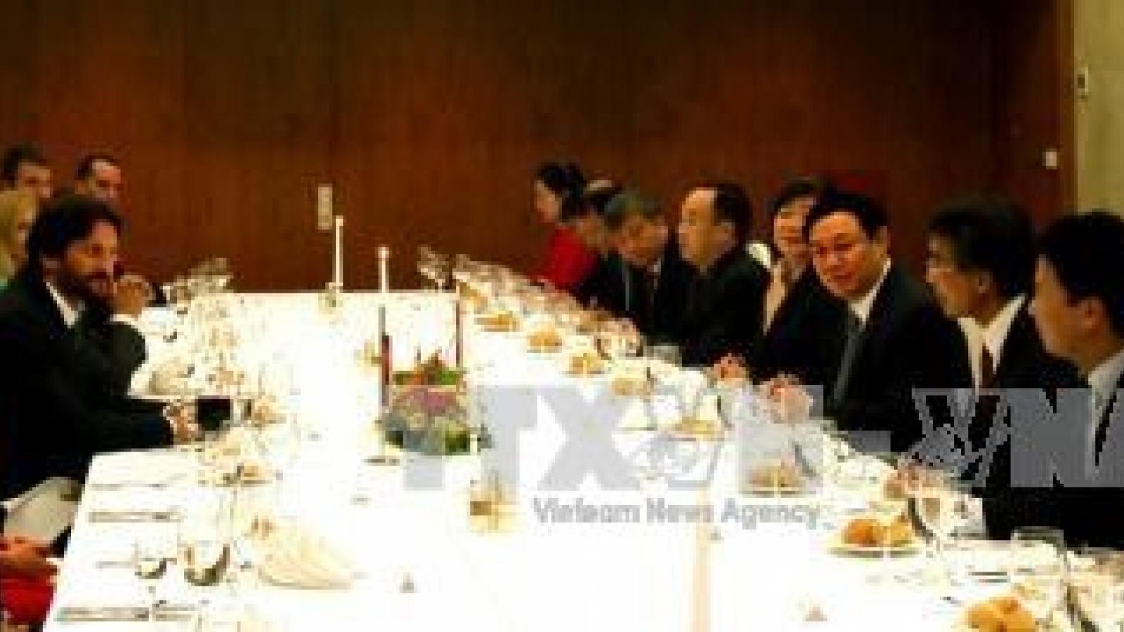 Deputy PM Vuong Dinh Hue visits Slovakia