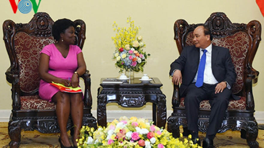 Cabinet leader welcomes WB official